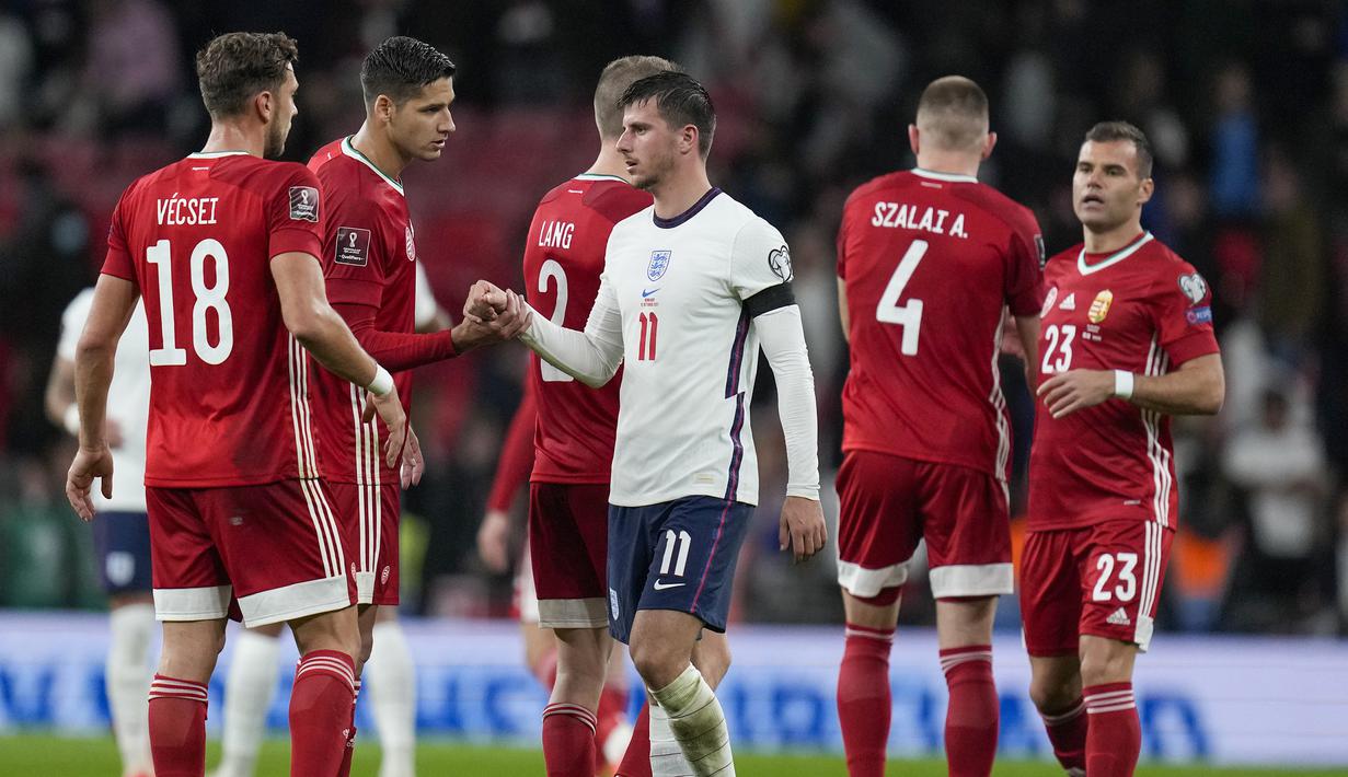 Hingga laga usai skor 1-1 tetap bertahan. Inggris masih memimpin Grup I dengan poin 20. Sementara Hongaria ada di posisi keempat dengan 11 poin. (AP/Kirsty Wigglesworth)