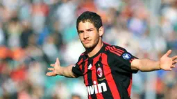 AC Milan's forward Pato after scoring against Siena during their Italian series A match at Artemio Franchi Siena Communal Stadium on March 15 2009. Milan won 5-1. AFP PHOTO/ANDREAS SOLARO