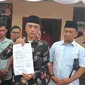 Pengurus Dewan Pimpinan Cabang Partai Kebangkitan Bangsa (DPC PKB) Kabupaten Blora, Jawa Tengah, turut melaporkan mantan Sekretaris Jenderal Dewan Pimpinan Pusat (DPP) PKB Muhammad Lukman Edy ke Polres Blora terkait kasus pencemaran nama baik. (Liputam6.com/ Ahmad Adirin)