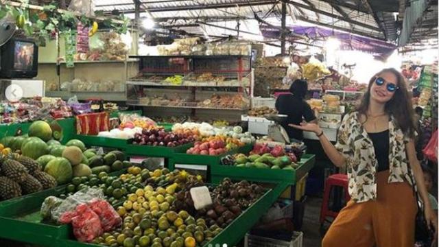 Pevita Pearce ke Pasar Tradisional Jelang PSBB,