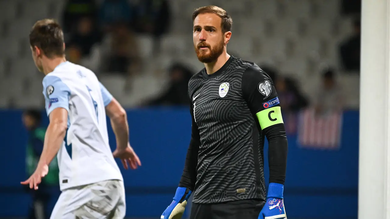 Foto: Deretan Kiper Top yang Tak Akan Kalian Temukan di Piala Dunia 2022