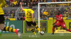 2 gol Borussia Dortmund saat hadapi Eintracht Frankfurt masuk daftar 5 gol terbaik Bundesliga pekan ke-29. This video presented by Ballball.
