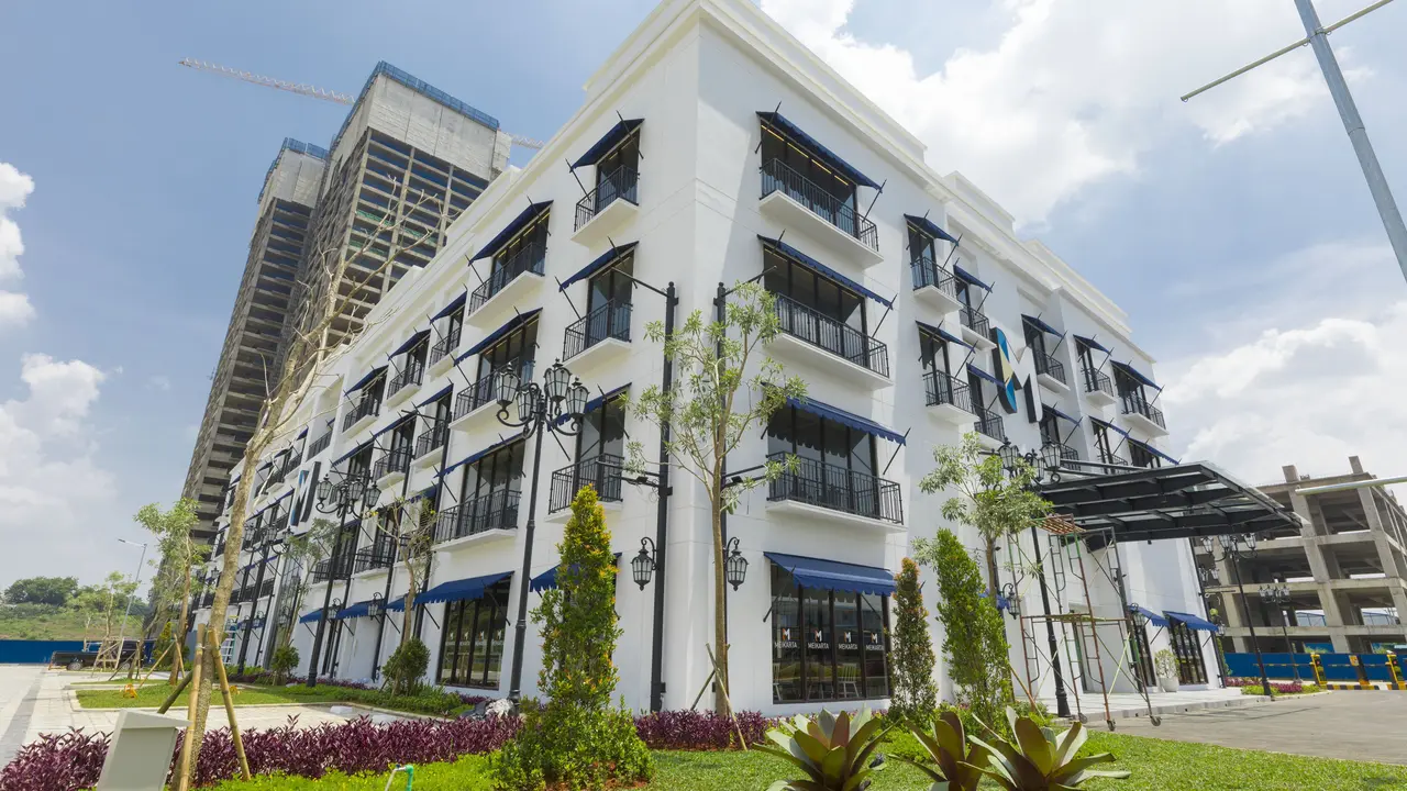 PT Mahkota Sentosa Utama, pengembang megaproyek Kota Meikarta, telah berhasil melakukan topping off menara atau tower ke-6 di Distrik 2.