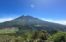 5 Gunung Terindah di Jawa Tengah dengan Pemandangan yang Memukau, Wajib Dikunjungi
