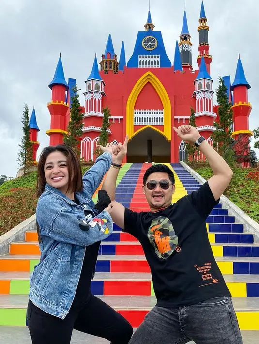 <p>Gugatan cerai Angga Wijaya terdaftar di Pengadilan Agama Jakarta Selatan dengan nama pemohon Aang Angga Wijaya bin Dahya Efendi dan termohon Dewi Murya Agung binti H Moch Adil. (FOTO: instagram.com/anggawijaya88/)</p>