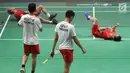 Ganda putra Indonesia, Kevin Sanjaya S/Marcus F Gideon merayakan kemenangan atas Fajar Alfian/M Rian Ardianto di Final Bulutangkis Asian Games 2018 di Istora GBK, Jakarta, Selasa (28/8). Kevin/Marcus unggul 2-1. (Liputan6.com/Helmi Fithriansyah)