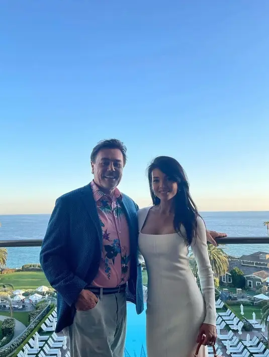 Sayangnya Farah Quinn tidak memberitahu secara lengkap mengenai sosok suaminya itu. [Instagram/farahquinnofficial]