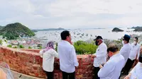 Presiden Joko Widodo (Jokowi) meresmikan Puncak Waringin dan Goa Batu Cermin sebagai dua dari sekian banyak spot pariwisata unggulan di Labuan Bajo. (Dok Kementerian PUPR)