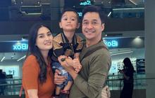 Pasutri Jauh dari Gosip, 5 Potret Rumah Tangga Adly Fairuz dan Angbeen Rishi yang Penuh Romantisme