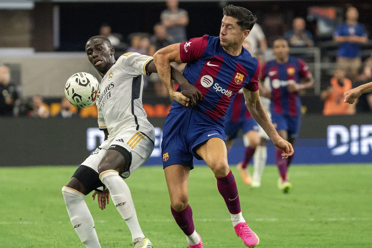 Foto: El Clasico di Pramusim Jadi Milik Barcelona setelah Hajar Real Madrid pada Laga Soccer Champions Tour 2023