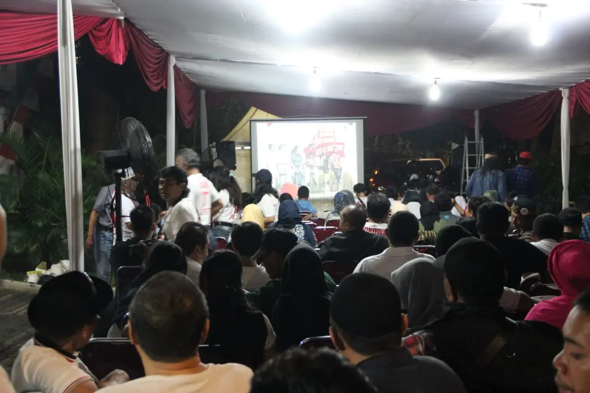Acara nobar yang dibuka untuk umum ini memancing antusias elemen masyarakat yang mendukung Jokowi-Ma'ruf Amin. (Ist)