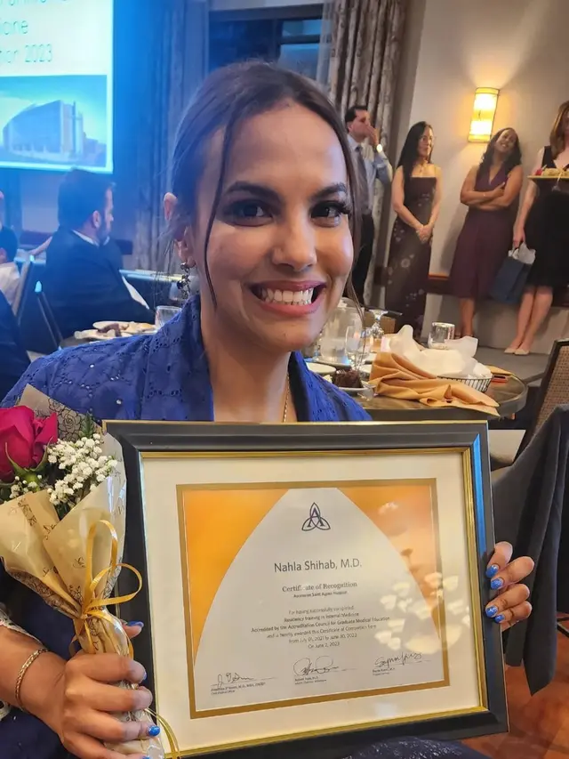 6 Potret Wisuda Adik Najwa Shihab di Amerika, Raih 2 Gelar Spesialis Kedokteran