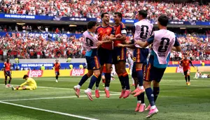 Gol Telat Merino Usai Blunder Kiper MU Antar Spanyol Singkirkan Belgia