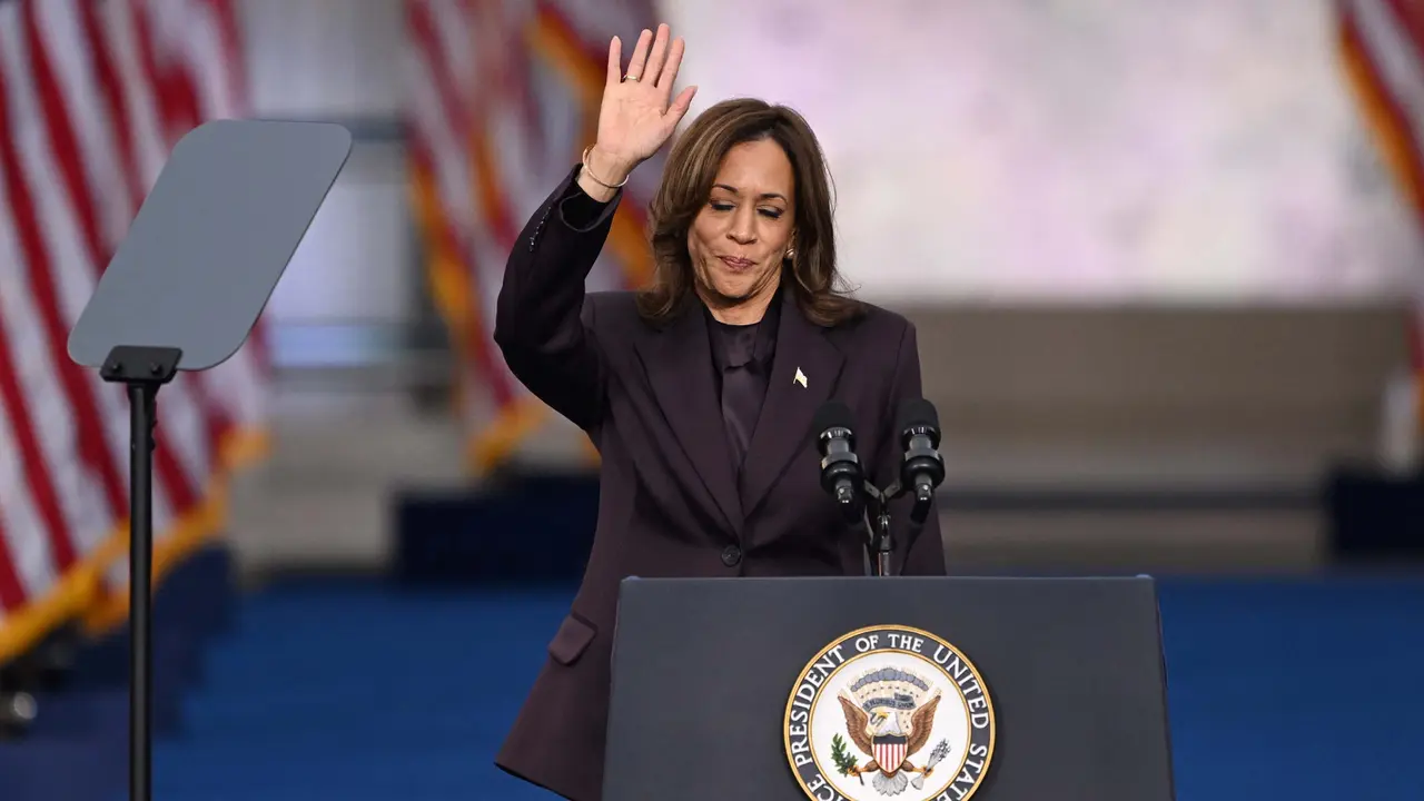 Tampil Perdana Usai Pilpres AS 2024, Kamala Harris Akui Kemenangan Donald Trump