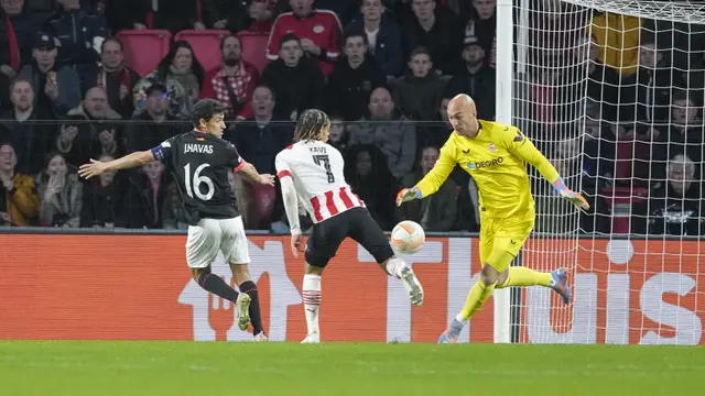 Kiper Sevilla, Marko Dmitrovic