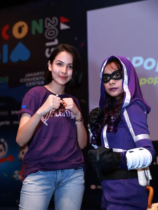 Terdapat kesulitan yang Estelle temui saat proses syuting, ia harus mengenakan pakaian yang sama selama seminggu penuh. Hal ini membuat Estelle Linden sedikit merasa tidak nyaman. (Wimbarsana/Bintang.com)