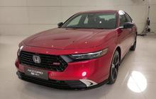 Perbandingan Toyota Camry HEV dan Honda Accord RS e:HEV Hybrid, Saling Menawarkan Fitur dan Performa Menarik