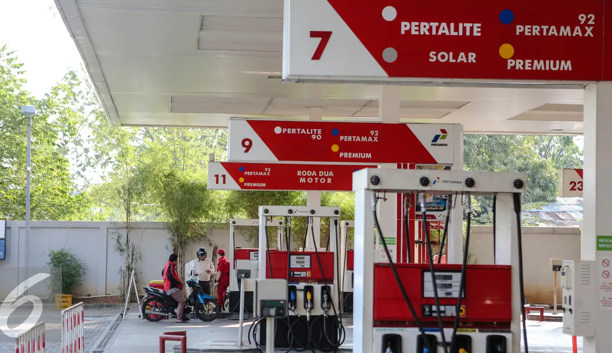 Setelah sempat tertunda peluncurannya, PT Pertamina (Persero) secara mantap akan meluncurkan varian BBM terbaru Pertalite pada 24 Juli 2015 mendatang, Jakarta, Rabu (22/7/2015). (Liputan6.com/Faizal Fanani)
