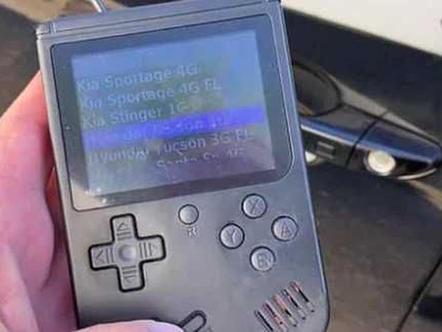 Bisa Bobol Mobil Dalam 1 Menit Alat Berbentuk Game Boy Ini Meresahkan Otomotif Liputan6 Com