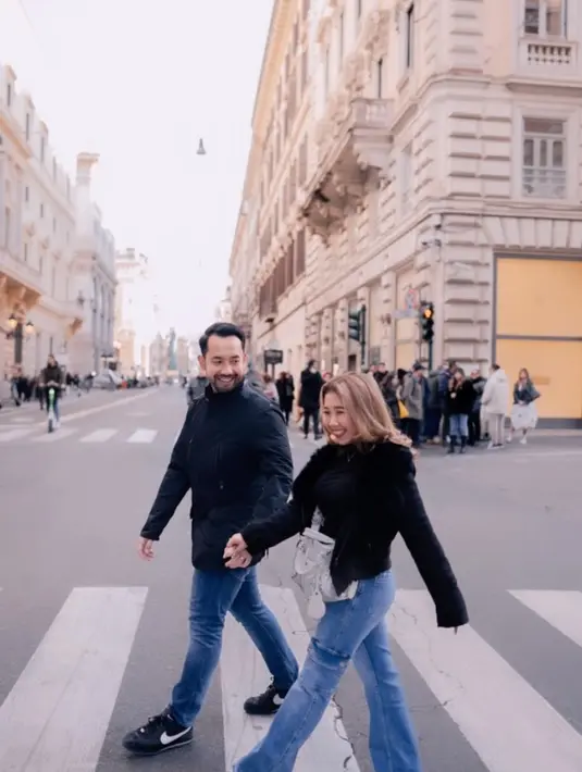 [Instagram/kikysaputrii]