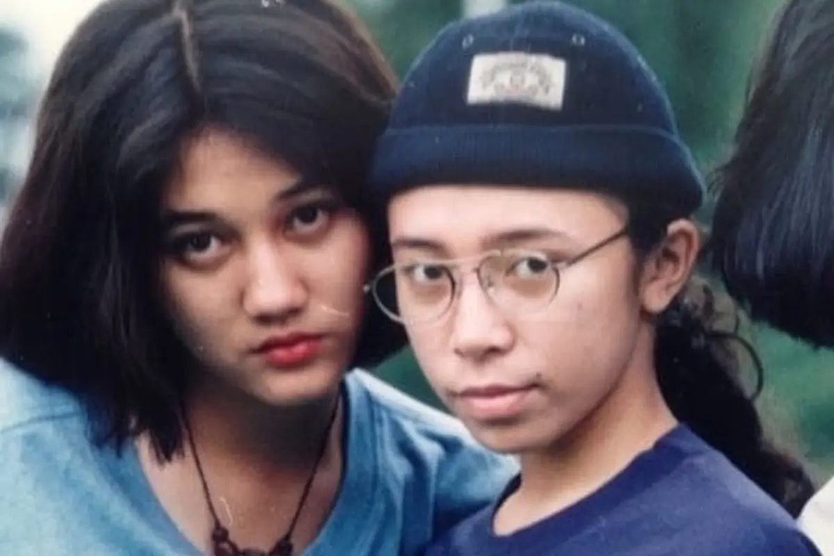 Potret Persahabatan Melly Goeslaw dan Nike Ardilla