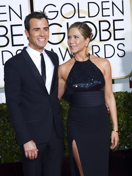 Pasangan selebritis Hollywood ini melangsungkan pernikahannya secara diam-diam di rumah Jennifer Aniston di Bel Air, Los Angeles, Amerika Serikat (5/8/2015). (Bintang/EPA)