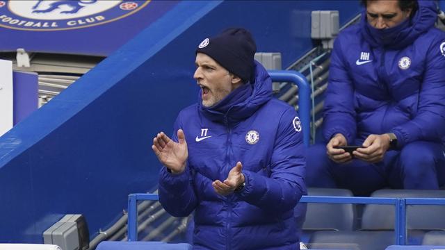 <span>Manajer Chelsea Thomas Tuchel memberikan instruksi kepada pemainnya saat menghadapi West Bromwich Albion dalam lanjutan Liga Inggris di Stamford Bridge, Sabtu (3/4/2021) malam WIB. (John Walton/Pool via AP)</span>
