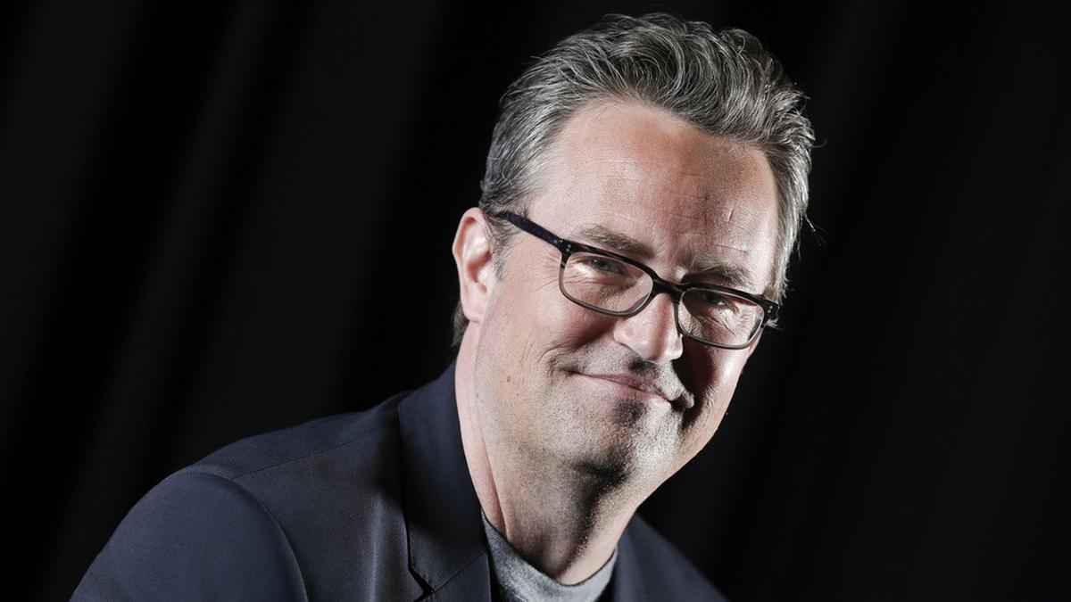 Matthew Perry Dimakamkan Secara Privat Dekat Lokasi Syuting Friends ...