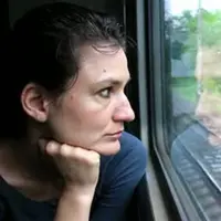 Sebuah keajaiban yang tercipta saat seorang ilustrator tengah kebosanan di dalam kereta