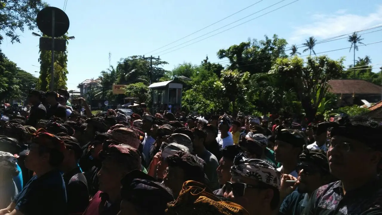 Demo warga Tuntut jatah