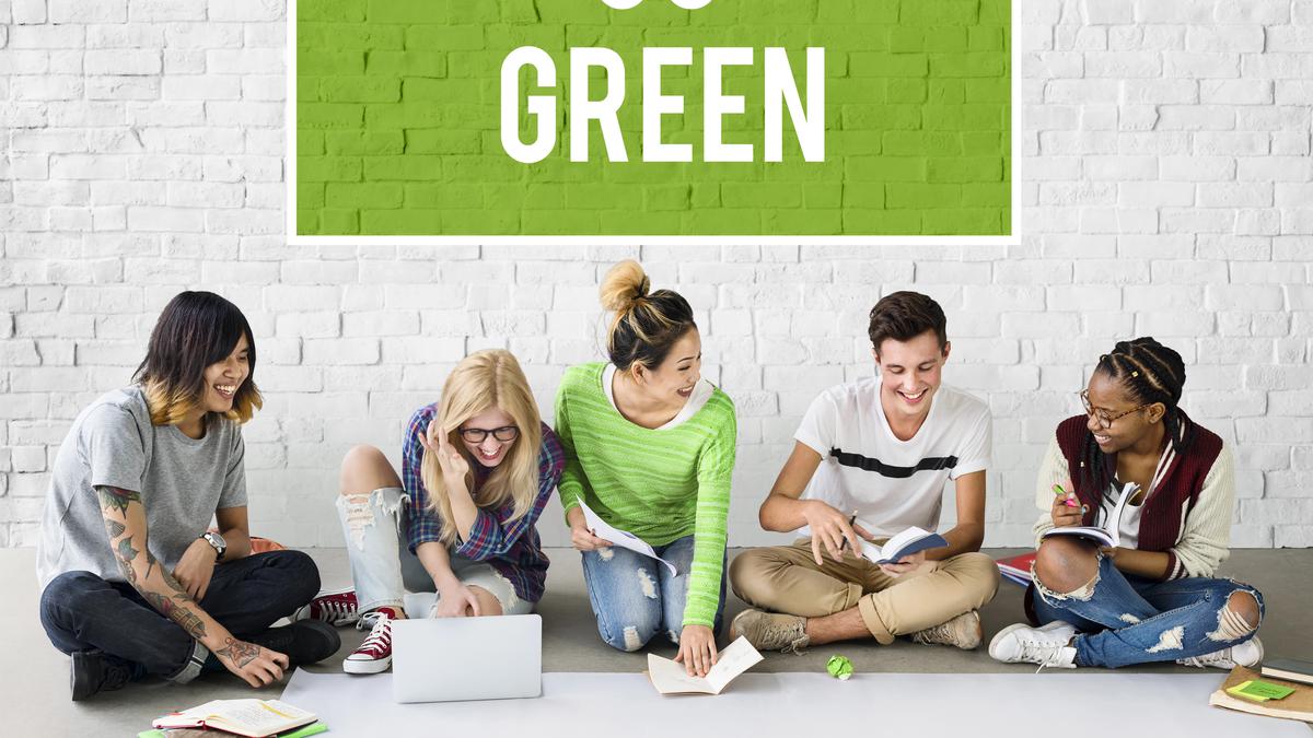 Peran Media Sosial dalam Membentuk Kesadaran Green Living Gen Z