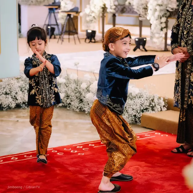 Jan Ethes dan Sedah Mirah. (Foto: Dok. Twitter @gibran_tweet)