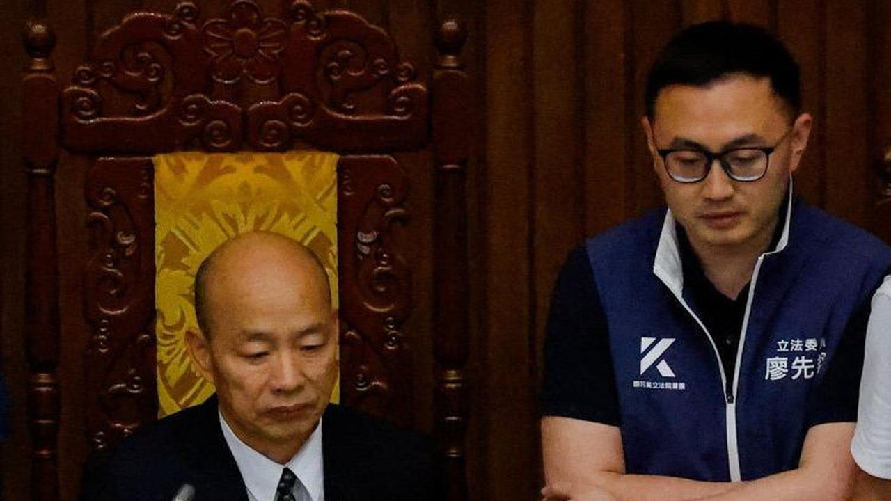 Kericuhan ini terjadi hanya beberapa hari sebelum Presiden terpilih&nbsp;Lai Ching-te resmi menjabat tanpa mayoritas legislatif.&nbsp;REUTERS/Ann Wang