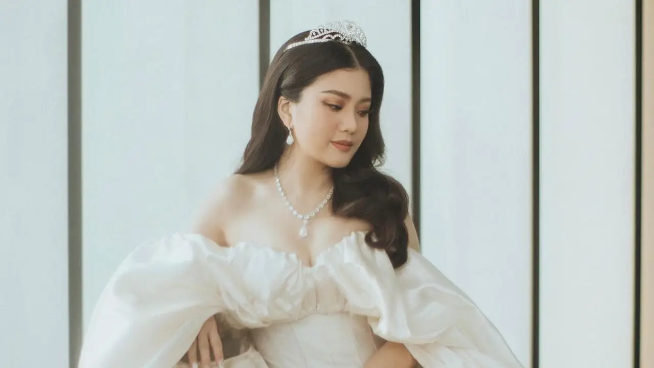 8 Potret Detail Penampilan bak Princess Valencia Tanoesoedibjo Dibalut Gaun Klasik di Resepsi Pernikahan