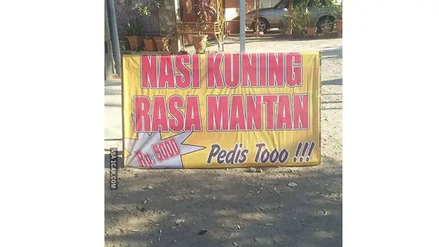 6 Spanduk Penjual Nasi Kuning dan Rames Ini Bikin Geleng Kepala