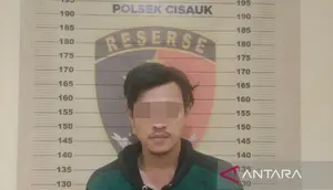 Ngumpet di Atap Rumah Pacar, Pencuri Terjatuh Saat Polisi Datang