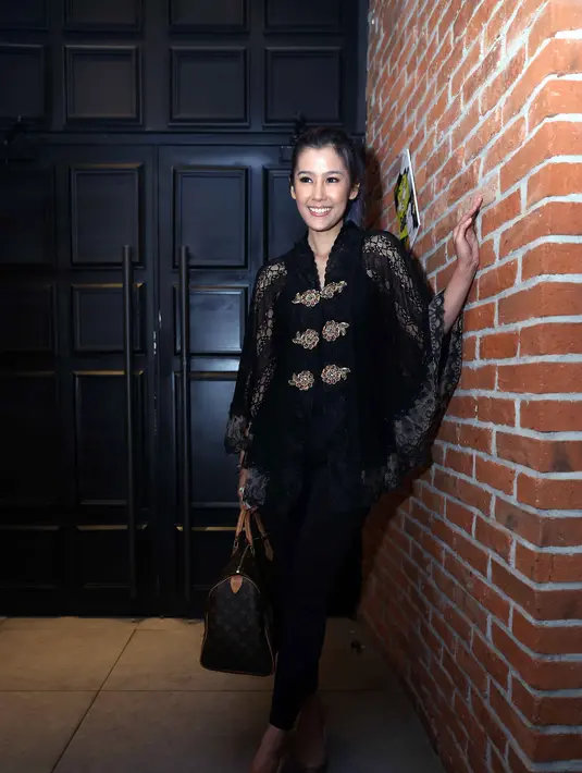 "Yakin deh semua perempuan pasti pingin karakter laki-laki sejati yang menghargai dan menghormati, sehingga kita sebagai pasangan juga demikian," kata Ardina Rasti. (Nurwahyunan/Bintang.com)