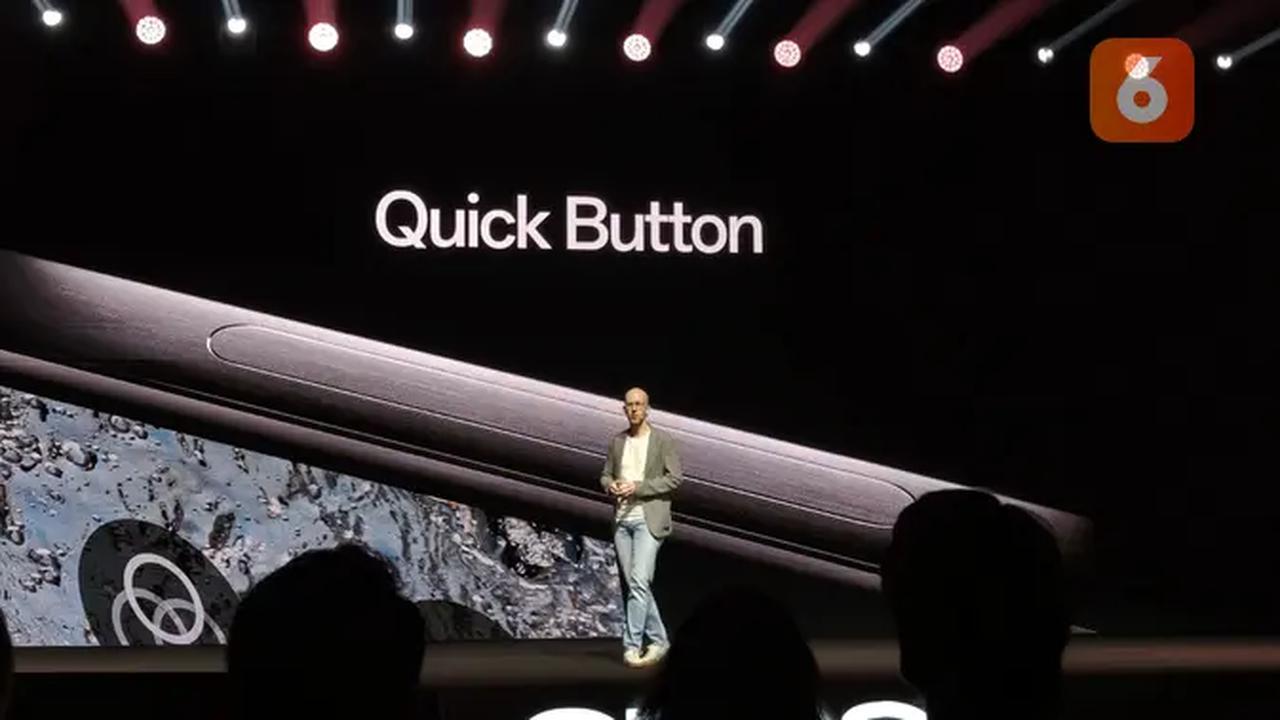 Head of Product Management Oppo, Arne Herkelmaan memberikan penjelasan kenapa hanya Oppo Find X8 Pro yang didukung quick button untuk mengambil foto dan video dengan cepat (Liputan6.com/ Yuslianson).