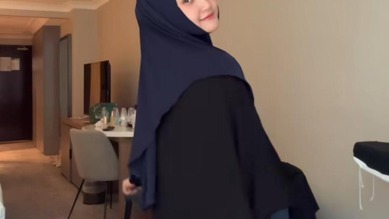 Fatin Shidqia Jalani Umroh di Bulan Ramadhan, Ungkap Rasa Syukur di Tanah Suci