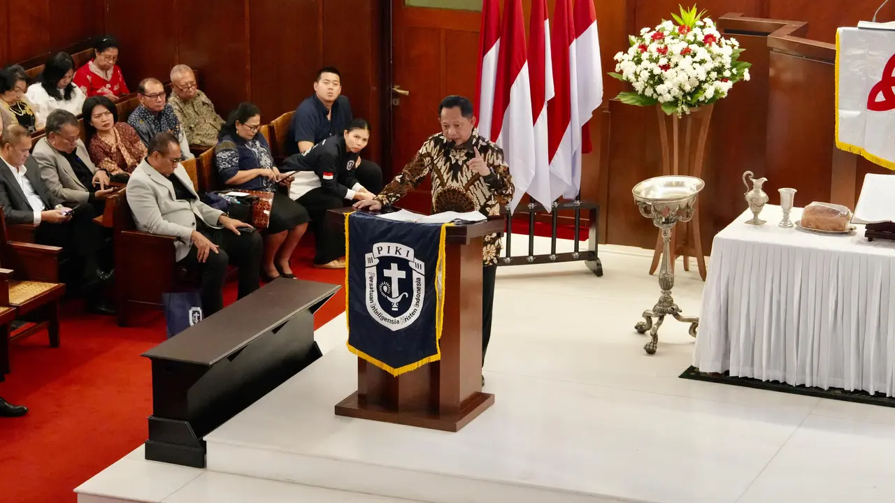 Menteri Dalam Negeri (Mendagri) Tito Karnavian menghadiri acara Serah Terima Kepengurusan dan Pelantikan Dewan Pimpinan Pusat (DPP) PIKI Masa Bakti 2026-2031.