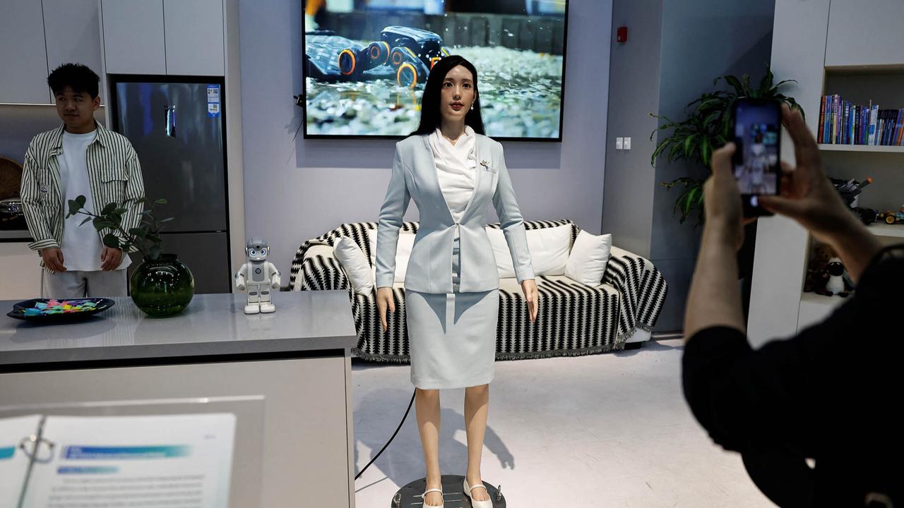 FOTO: Canggihnya Robot Robot Humanoid di Kawasan Industri Robotika Beijing