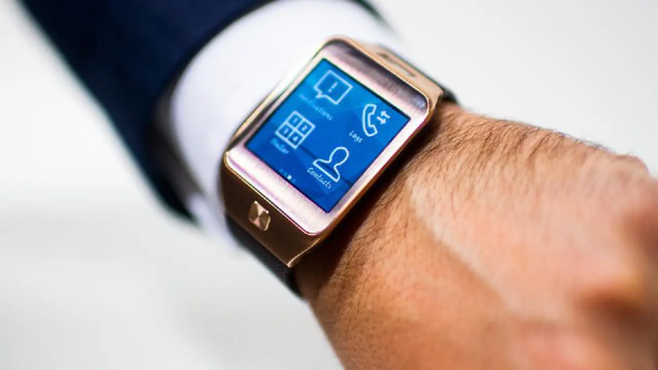 Smartwatch Samsung Bakal Bisa Jadi Telefon?