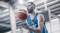 Giorgi Bezhanishvili, pemain baru Satria Muda Pertamina Bandung asal Georgia. (Bola.com/Erwin Snaz)