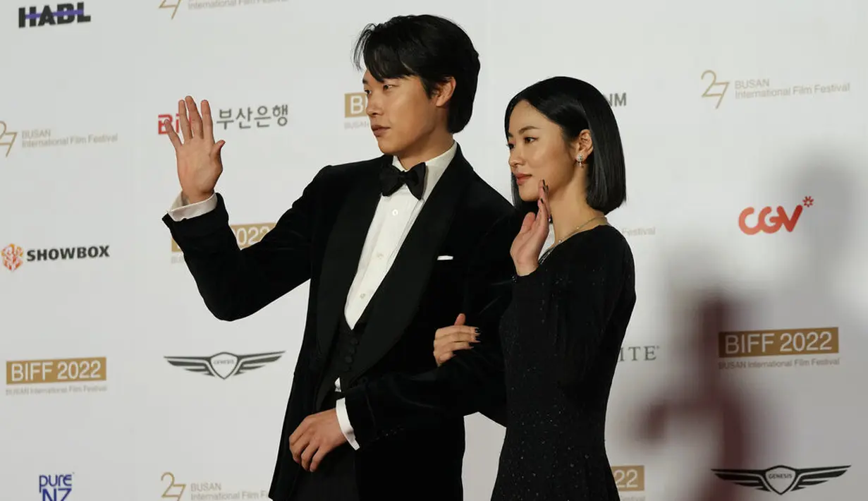 <p>Jeon Yeo Been dan Ryu Jun Yeol dalam Busan International Film Festival. (Foto: AP Photo/Ahn Young-joon)</p>