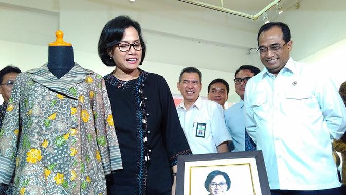 Baju Batik Sri Mulyani Laku Rp 10 Juta‎, Selendang Iriana 