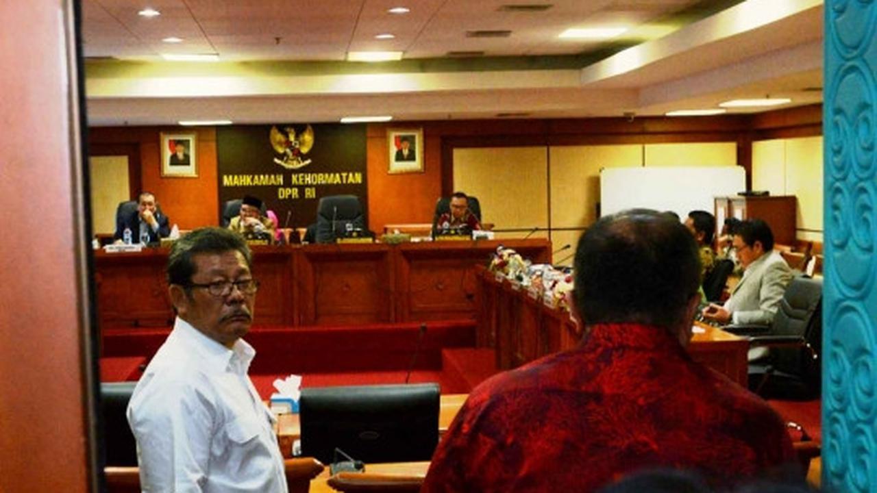 Reaksi Wakil Ketua MKD dicecar soal kedatangannya ke ruang Setnov