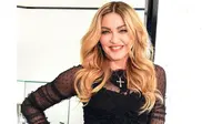 Berbeda dari masker lainnya, Madonna menghadirkan masker magnet sebagai opsi perawatan wajah Anda. (Foto:Billboard.com)