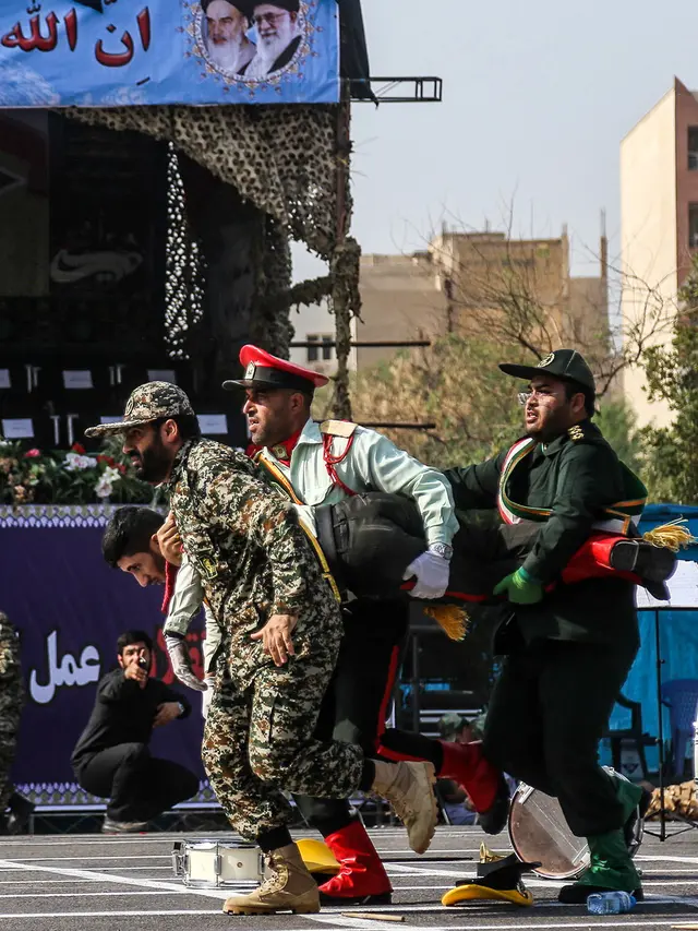 Tewaskan 25 Orang, Begini Suasana Mencekam Saat Serangan ke Parade Militer Iran