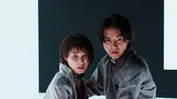 Tao Tsuchiya dan Kento Yamazaki di Alice in Borderland Season 3. (dok. Netflix)
