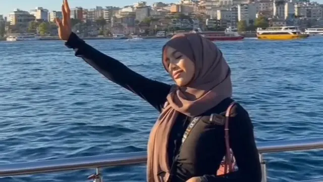 Oklin Fia menjawab soal gaya hijabnya yang dinilai sebagai jilbab boobs oleh warganet